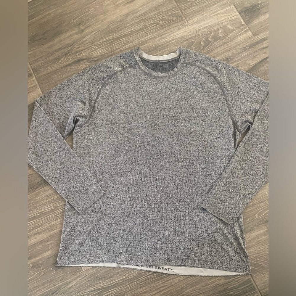 Gray Long Sleeve Athletic Shirt by Lululemon Black and White Marbled XXL